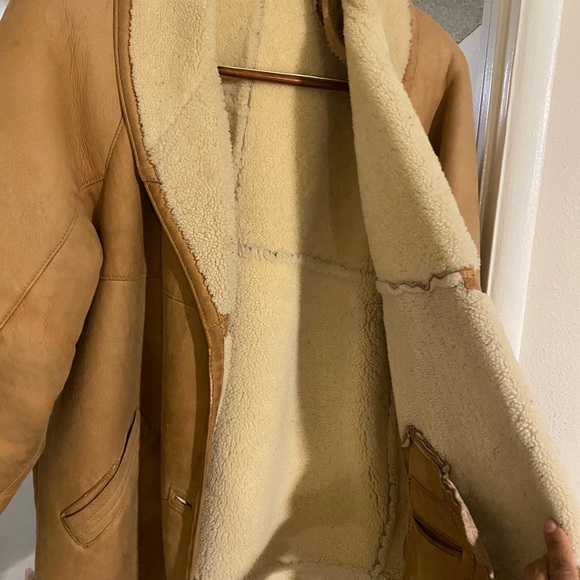 Coat - Picture 7 of 8